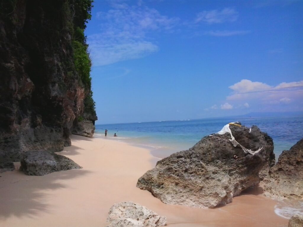 Pantai Sawangan Nusa Dua Bali